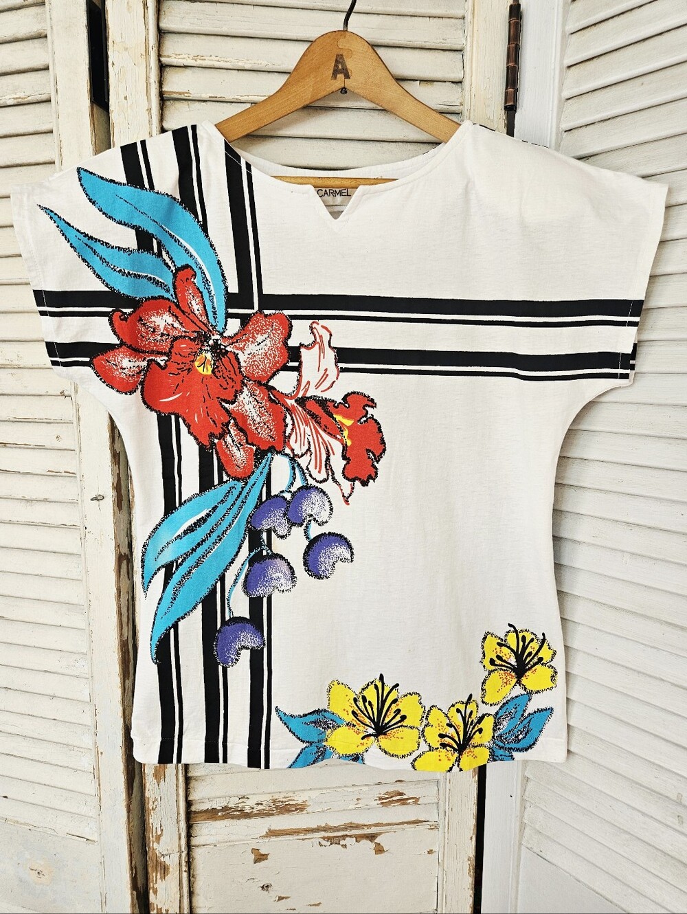 Vintage 80s Carmel 100% Cotton Graphic Floral Printed Tee Small